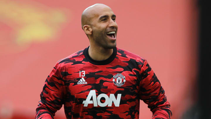 Manchester United extend the contract Lee Grant
